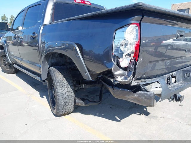 5TFEM5F17HX115057 Toyota Tundra Sr5 4.6l V8