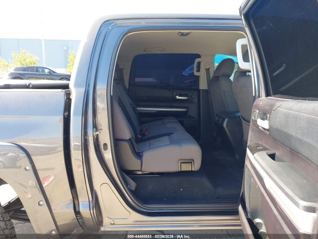 5TFEM5F17HX115057 Toyota Tundra Sr5 4.6l V8