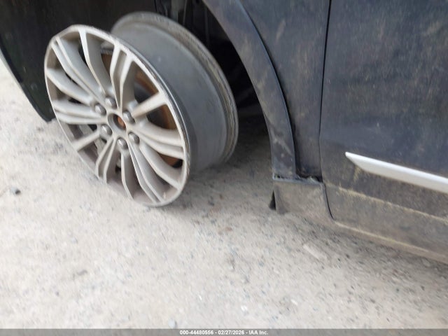 2017 CADILLAC XT5 1GYKNDRS2HZ146441 Photo 5