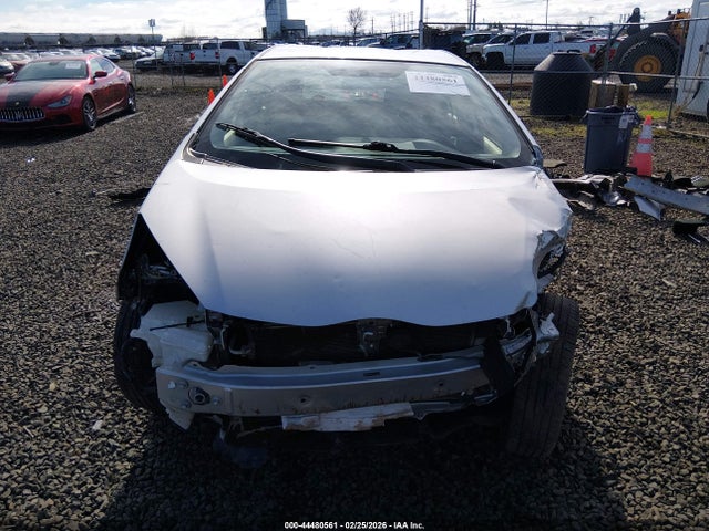 JTDKDTB37F1108527 Toyota Prius C Two
