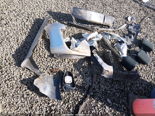 JTDKDTB37F1108527 Toyota Prius C Two