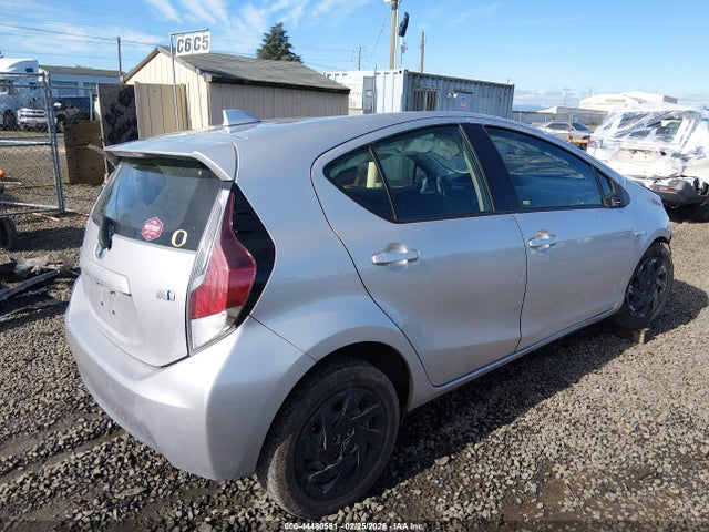 JTDKDTB37F1108527 Toyota Prius C Two