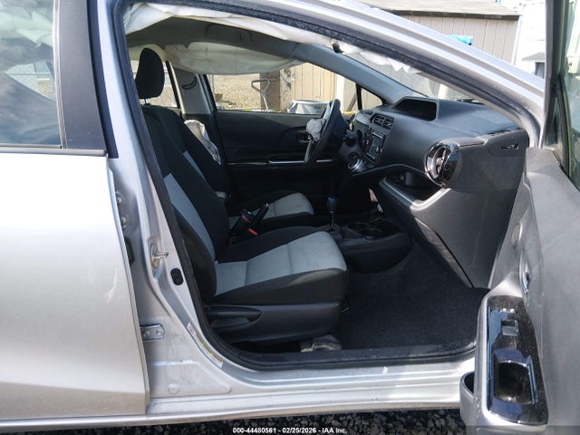 JTDKDTB37F1108527 Toyota Prius C Two