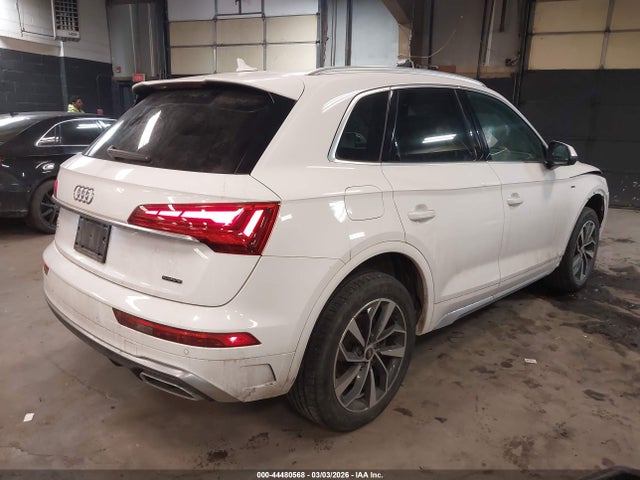 44480568 :رقم المزاد ، WA1GAAFY0N2049994 vin ، 2022 Audi Q5 Premium 45 Tfsi S Line Quattro S Tronic مزاد بيع
