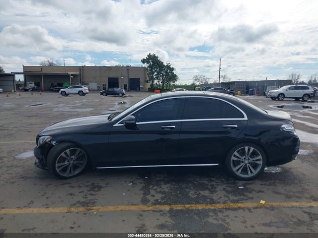 55SWF4JBXHU208172 Mercedes-Benz C 300