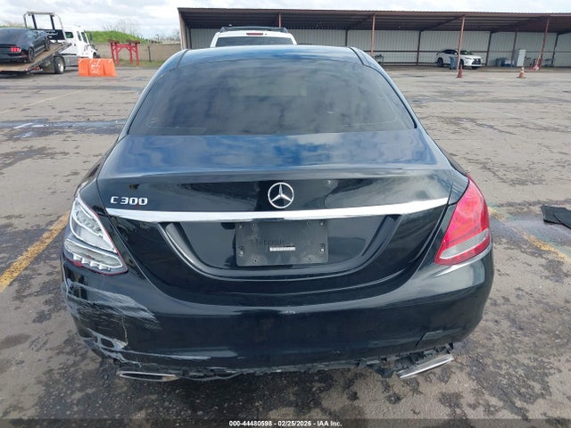 55SWF4JBXHU208172 Mercedes-Benz C 300