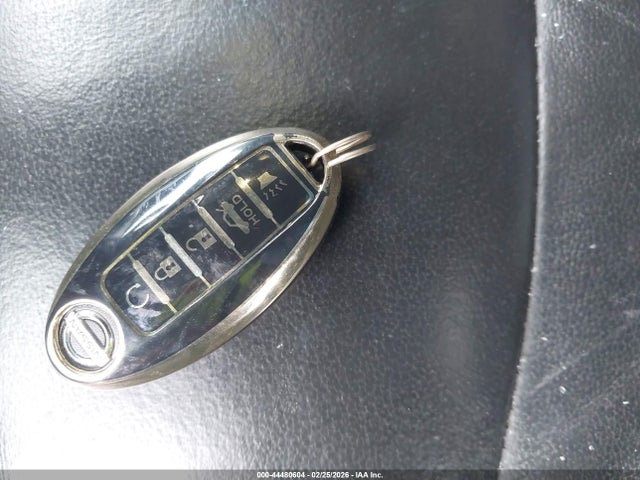 5N1DR2MM9JC612239 Nissan Pathfinder Sl