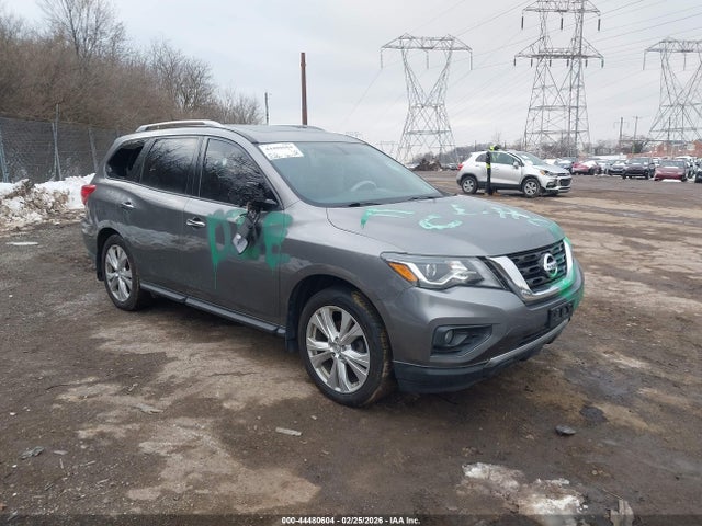 5N1DR2MM9JC612239 Nissan Pathfinder Sl