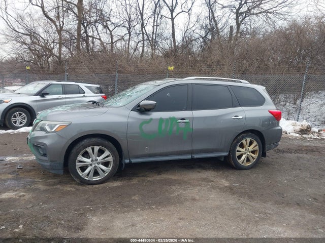 5N1DR2MM9JC612239 Nissan Pathfinder Sl