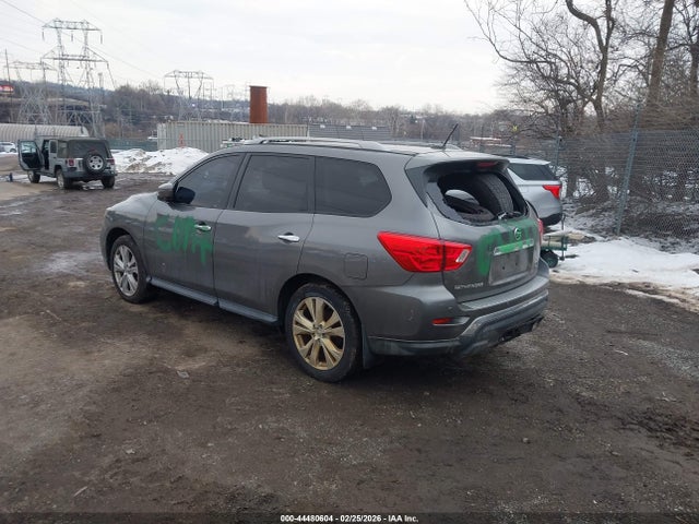 5N1DR2MM9JC612239 Nissan Pathfinder Sl