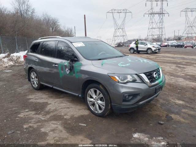 5N1DR2MM9JC612239 Nissan Pathfinder Sl