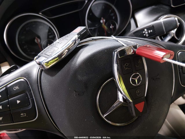 WDCTG4GB8KU019554 Mercedes-Benz Gla 250 4matic
