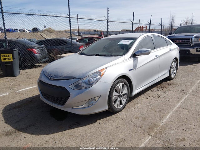 Hyundai Sonata Hybrid Limited 2015 KMHEC4A4XFA130839 Image 2