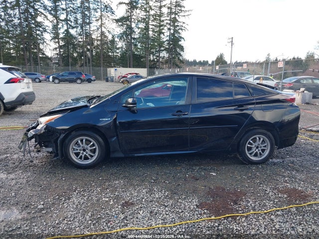 JTDKARFUXG3512443 Toyota Prius Four