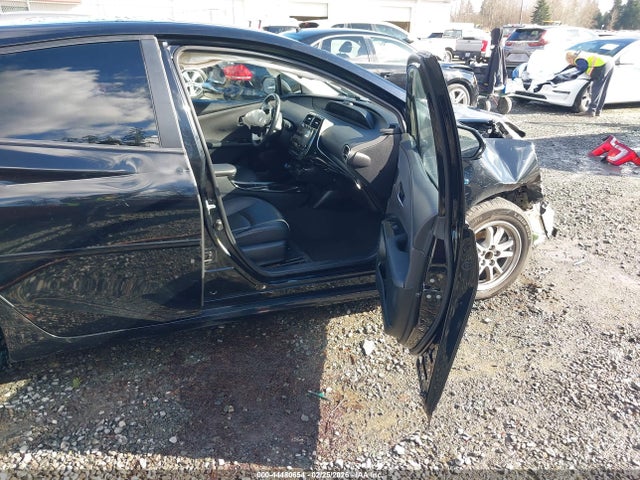 JTDKARFUXG3512443 Toyota Prius Four
