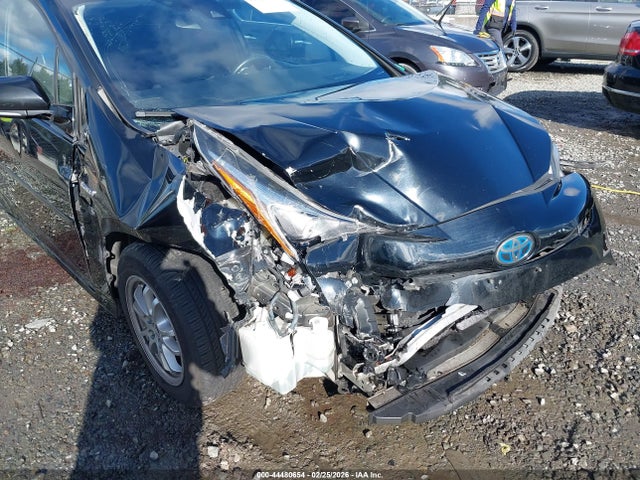 JTDKARFUXG3512443 Toyota Prius Four