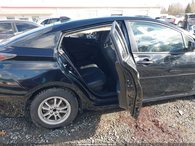 JTDKARFUXG3512443 Toyota Prius Four