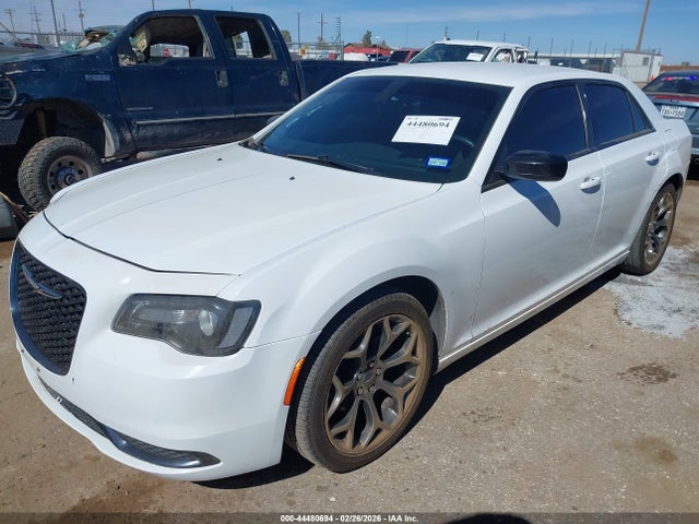 44480694 :رقم المزاد ، 2C3CCAAG5JH275368 vin ، 2018 Chrysler 300 Touring مزاد بيع