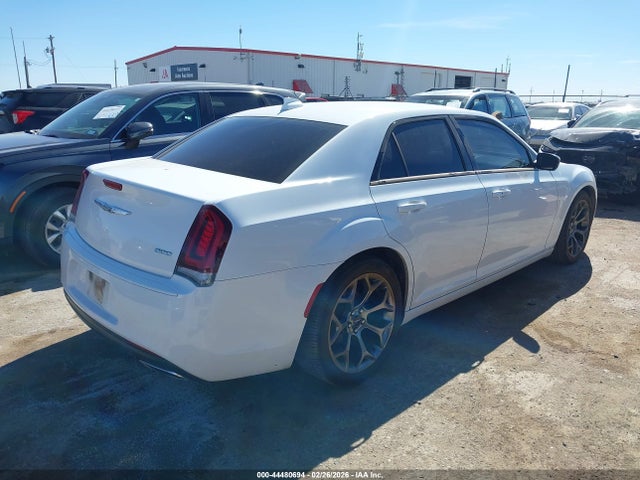 44480694 :رقم المزاد ، 2C3CCAAG5JH275368 vin ، 2018 Chrysler 300 Touring مزاد بيع