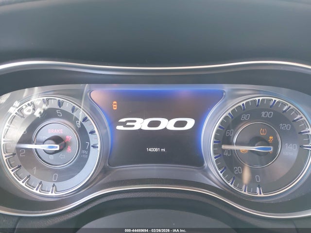 44480694 :رقم المزاد ، 2C3CCAAG5JH275368 vin ، 2018 Chrysler 300 Touring مزاد بيع