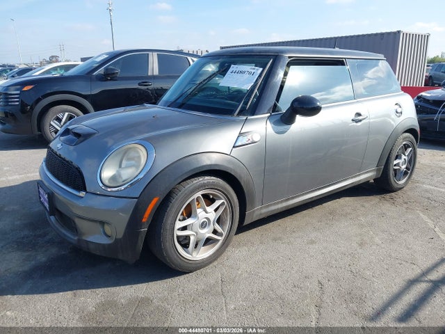 2009 MINI COOPER S WMWMF73559TW80700 Photo 1