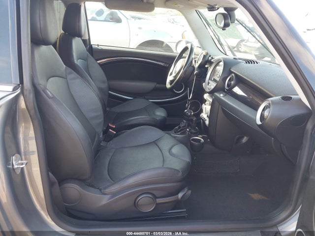 2009 MINI COOPER S WMWMF73559TW80700 Photo 4