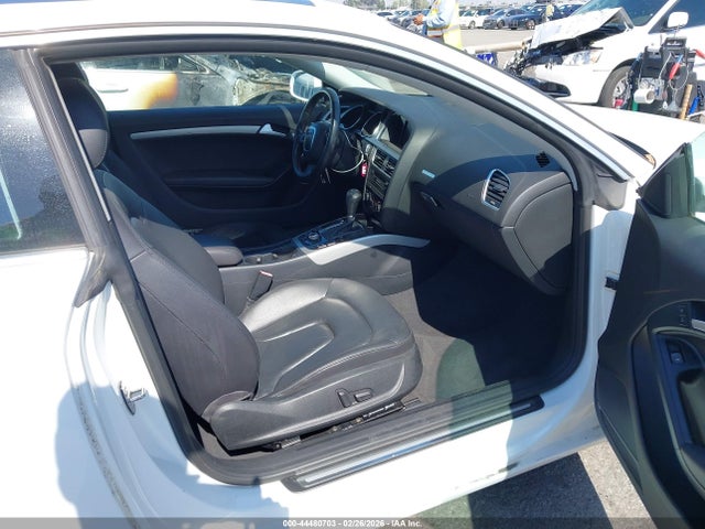 44480703 :رقم المزاد ، WAULFAFR8BA049464 vin ، 2011 Audi A5 2.0t Premium مزاد بيع