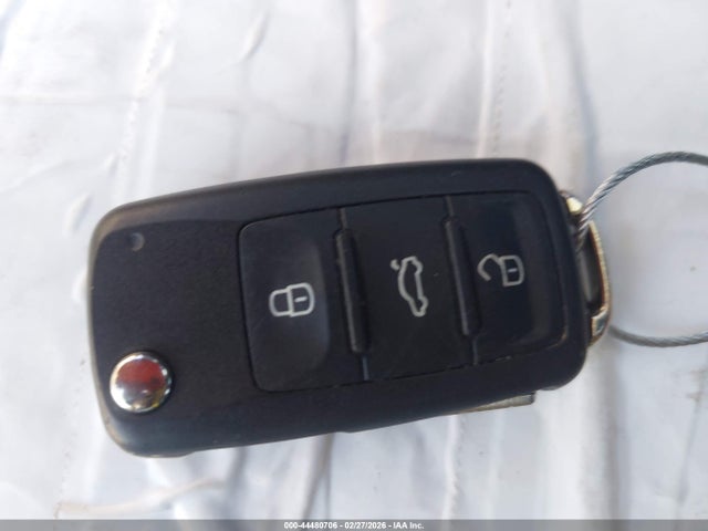 3VW2K7AJ1FM247825 Volkswagen Jetta 2.0l S