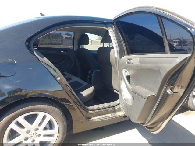 3VW2K7AJ1FM247825 Volkswagen Jetta 2.0l S