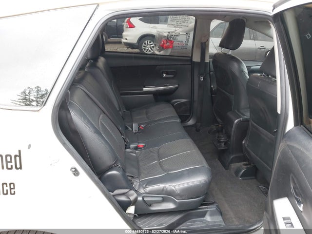 Toyota Prius V Two 2017 JTDZN3EU3HJ059409 Image 18