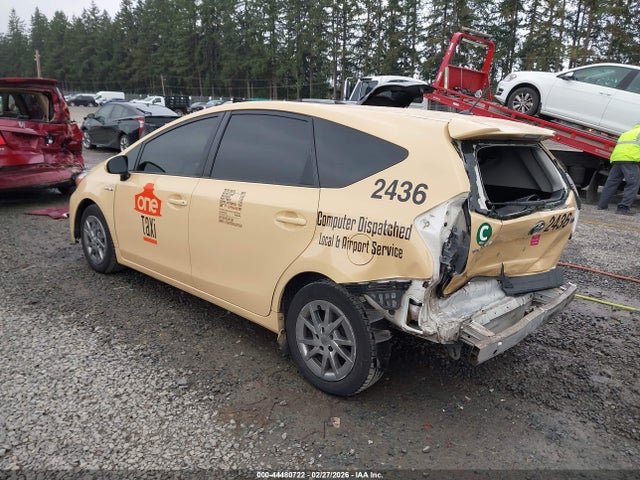 Toyota Prius V Two 2017 JTDZN3EU3HJ059409 Image 3