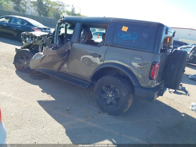 Ford Bronco Outer Banks 2025 1FMEE8BP6SLB32094 Image 3