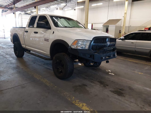 2018 RAM 1500 1C6RR6FG8JS330504