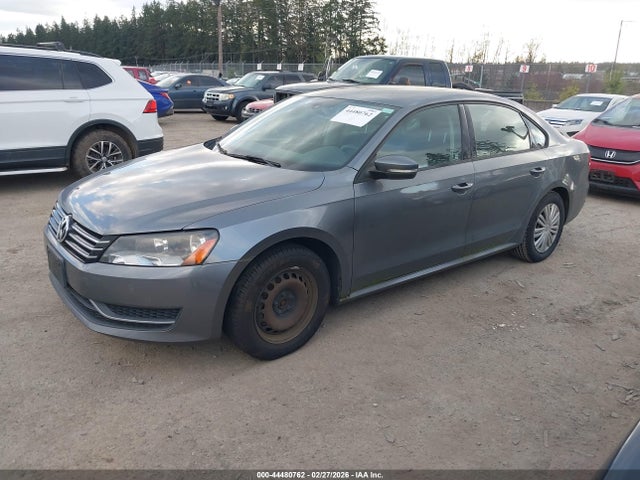 Volkswagen Passat 1.8t S 2014 1VWAT7A38EC093222 Image 2