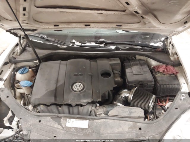 44480768 :رقم المزاد ، 3VWRZ7AJ5AM063183 vin ، 2010 Volkswagen Jetta Limited Edition/se/sel مزاد بيع