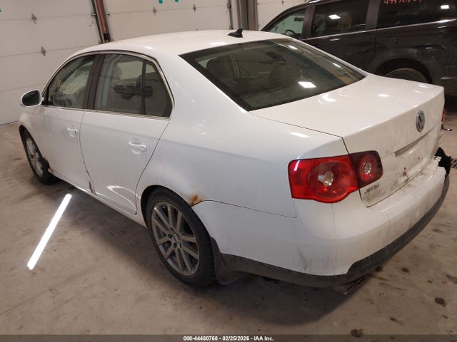 44480768 :رقم المزاد ، 3VWRZ7AJ5AM063183 vin ، 2010 Volkswagen Jetta Limited Edition/se/sel مزاد بيع