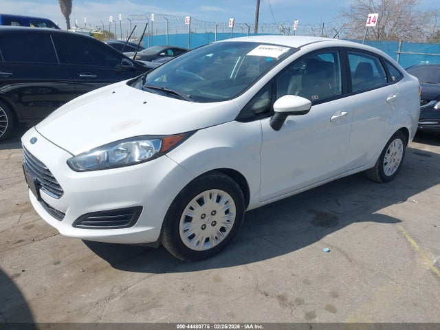 Ford FIESTA S 2016 3FADP4AJ3GM193463 Image 2