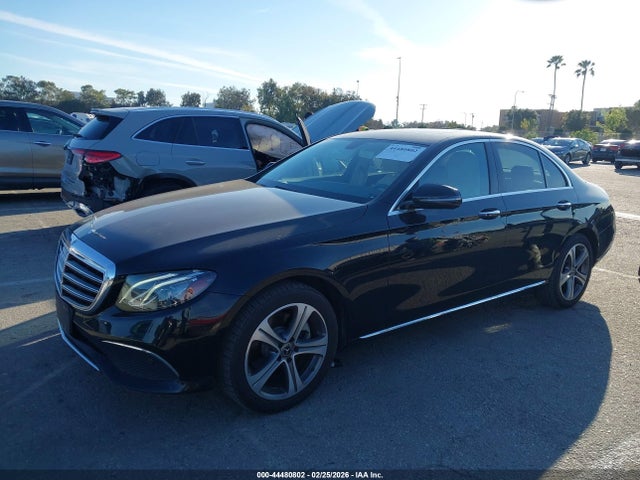 Продажа на аукционе авто 2018 Mercedes-benz E 300, vin: WDDZF4JB0JA373120, номер лота: 44480802