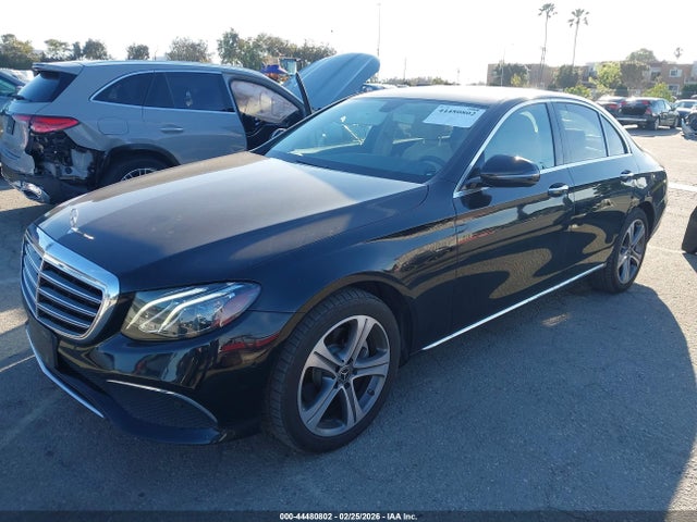 Продажа на аукционе авто 2018 Mercedes-benz E 300, vin: WDDZF4JB0JA373120, номер лота: 44480802