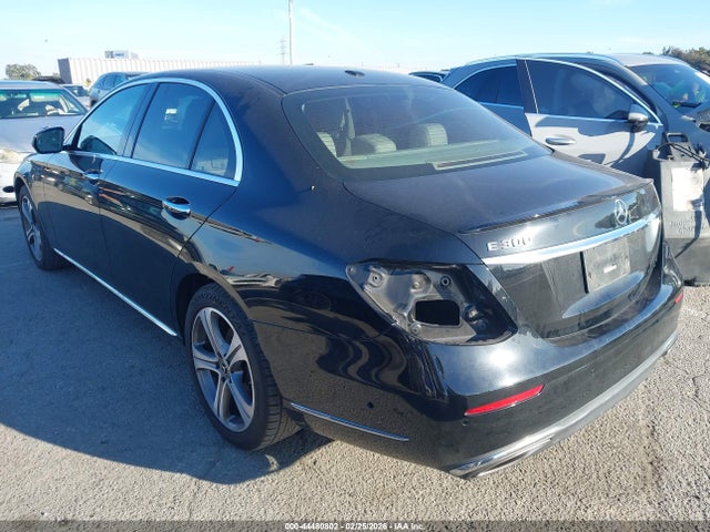 Продажа на аукционе авто 2018 Mercedes-benz E 300, vin: WDDZF4JB0JA373120, номер лота: 44480802