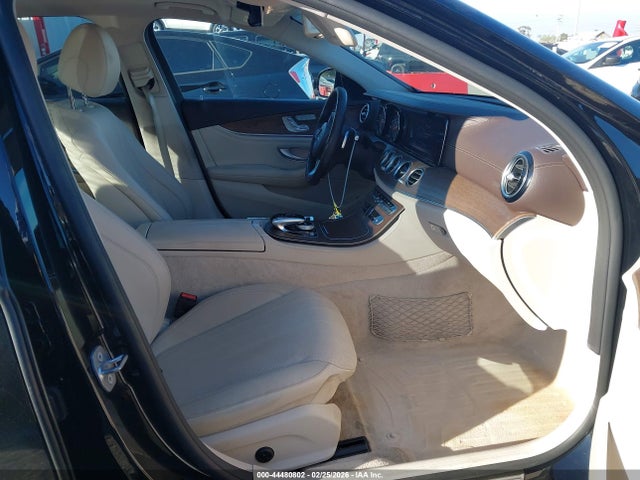 Продажа на аукционе авто 2018 Mercedes-benz E 300, vin: WDDZF4JB0JA373120, номер лота: 44480802