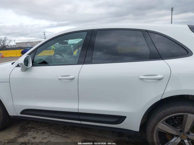 WP1AA2A52PLB21174 Porsche Macan T