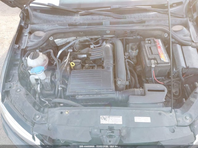 3VW267AJ3GM377062 Volkswagen Jetta 1.4t S