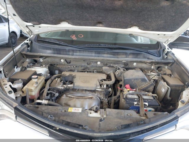 JTMBFREV0JJ734326 Toyota RAV4 LE