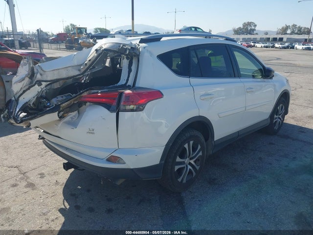 JTMBFREV0JJ734326 Toyota RAV4 LE