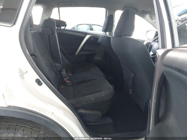 JTMBFREV0JJ734326 Toyota RAV4 LE