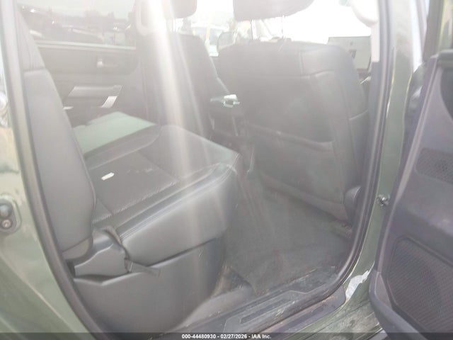 5TFLA5DB4PX086997 Toyota Tundra Sr5