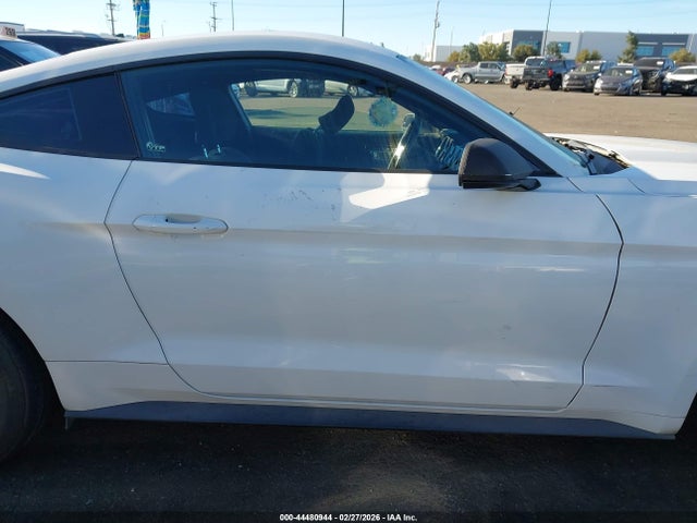Ford Mustang V6 2016 1FA6P8AM3G5207135 Image 13