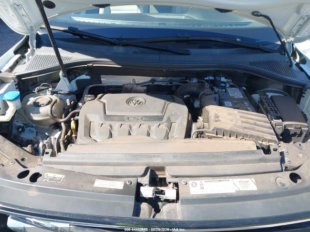2018 Volkswagen Tiguan 2.0t Se/2.0t Sel მანქანა იყიდება აუქციონზე, vin: 3VV3B7AX4JM219314, აუქციონის ნომერი: 44480945