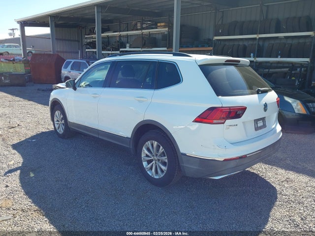 2018 Volkswagen Tiguan 2.0t Se/2.0t Sel მანქანა იყიდება აუქციონზე, vin: 3VV3B7AX4JM219314, აუქციონის ნომერი: 44480945
